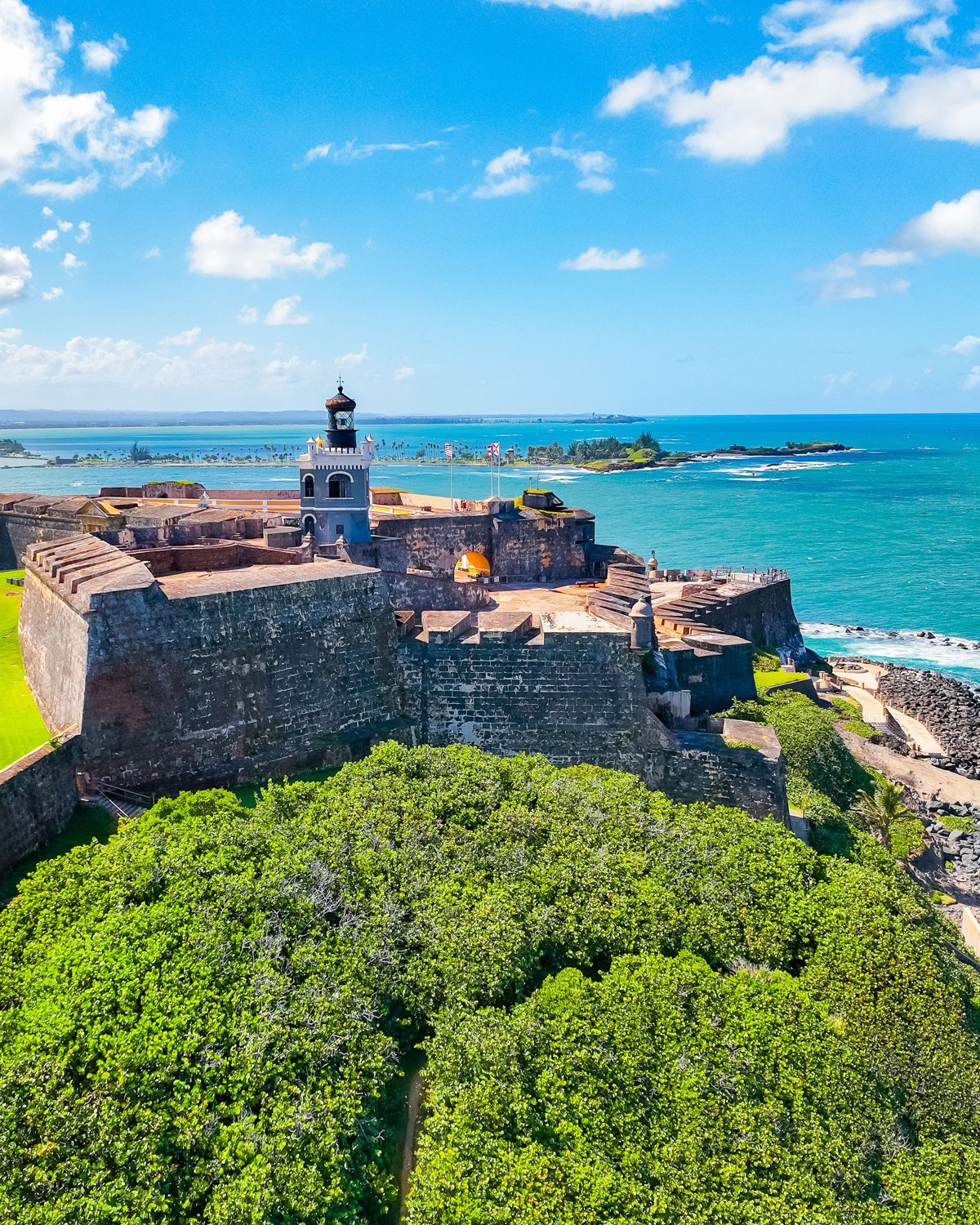 El Morro fort and the turquoise coast of San Juan, Puerto Rico